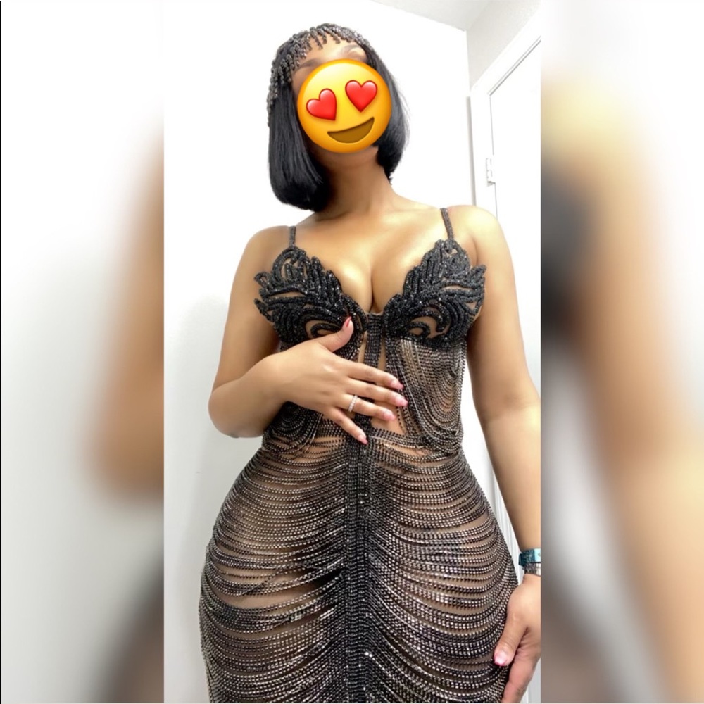Statement maker black dress 🖤